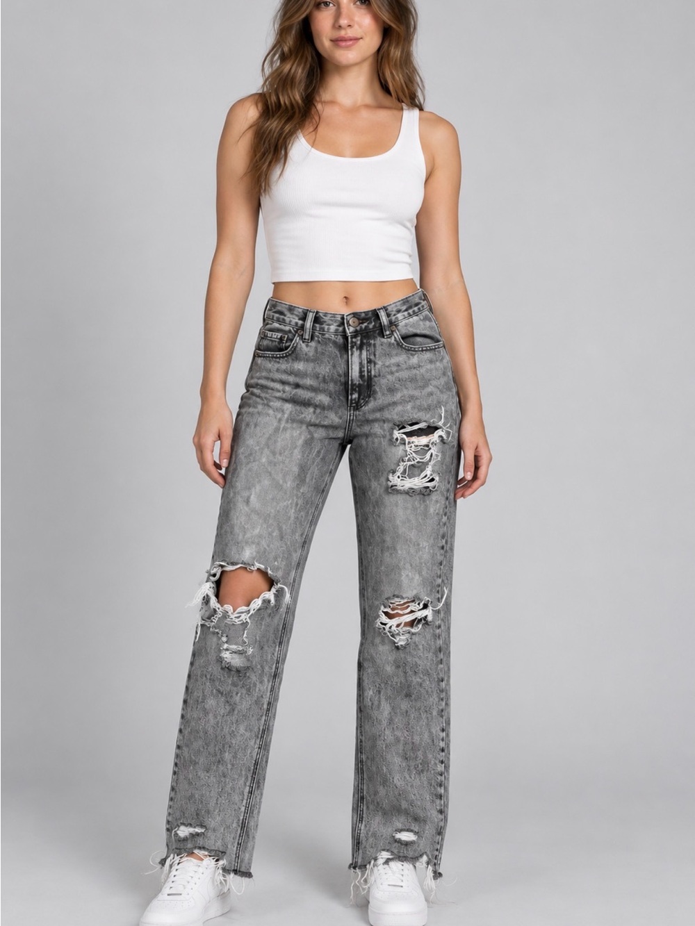 American Eagle Grey Distressed Women's Jeans - size 4 x Long
